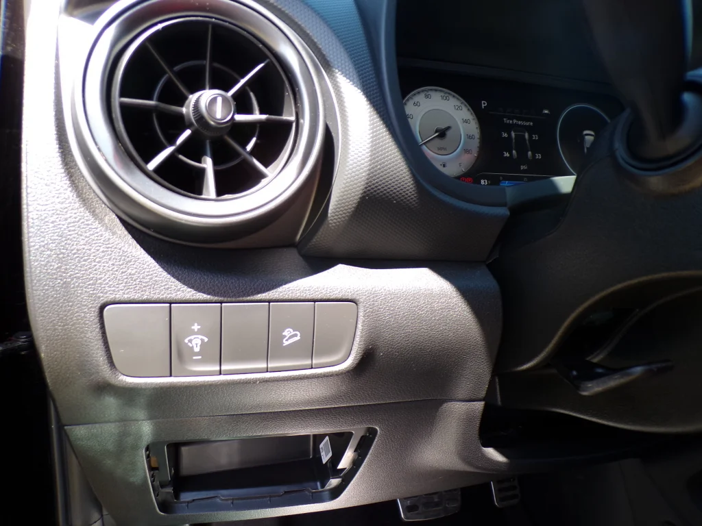 Used 2022 Ultra Black Hyundai Base image 16