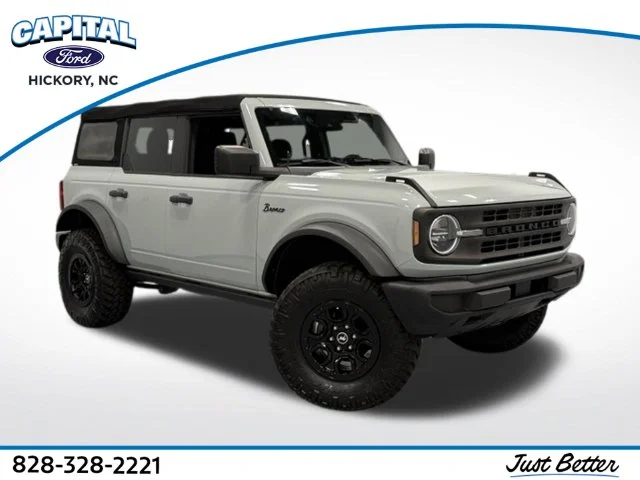 Used 2022 Green Ford Base image 1