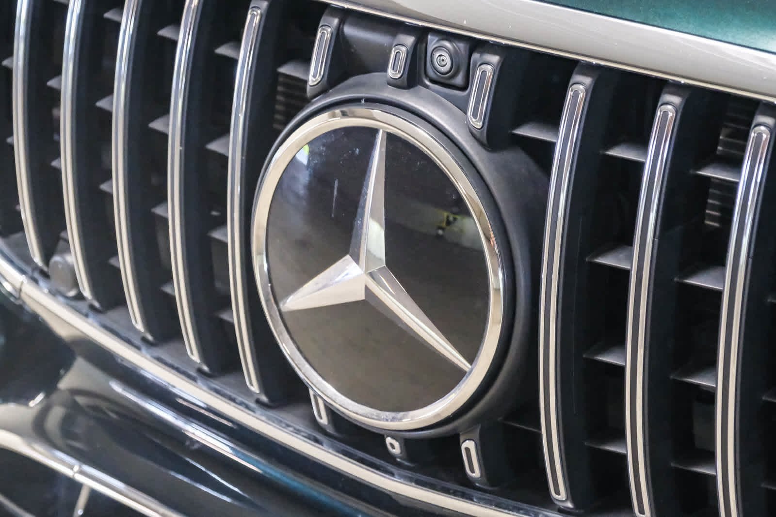Used 2026 Emerald Green Metallic Mercedes-Benz AMG® S 63 E image 20