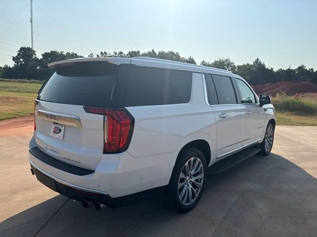 Used 2023 White GMC Denali image 4