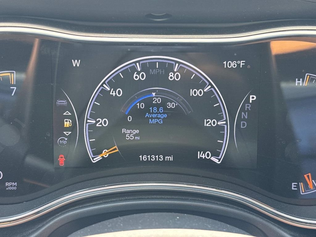 Used 2019 White Jeep Altitude image 26