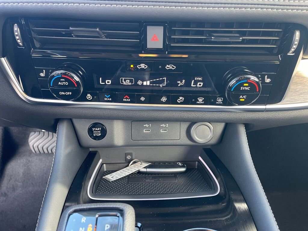 New 2026 Boulder Gray Pearl/Super Black Nissan Platinum image 12