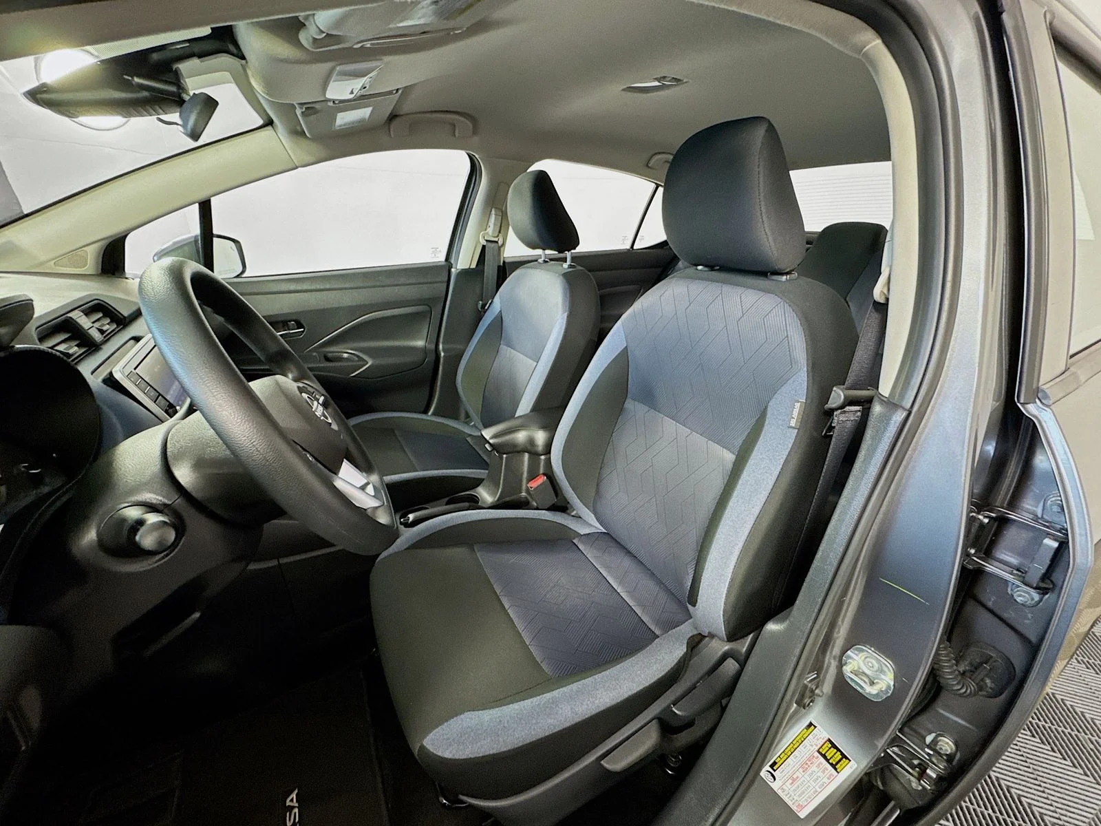 2025 Nissan Versa Sedan SV - Photo 16