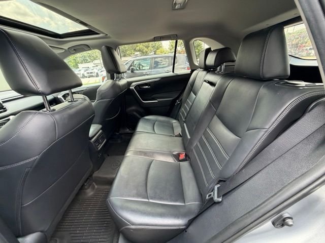 Used 2020 Silver Sky Metallic Toyota XLE Premium image 17