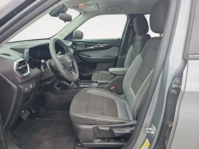 Used 2024 Gray Chevrolet LT image 7