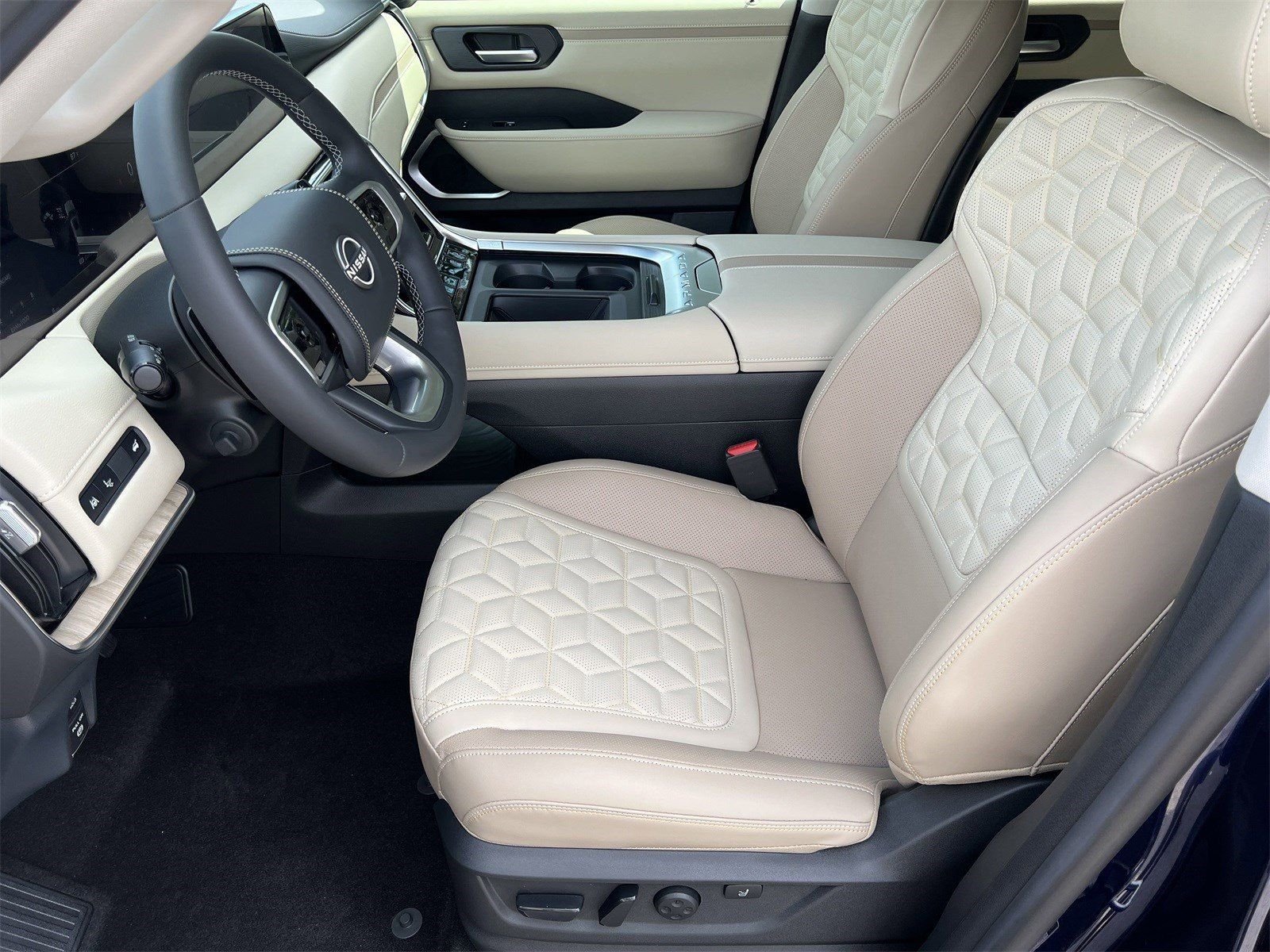 2025 Nissan Armada Platinum Reserve - Photo 21