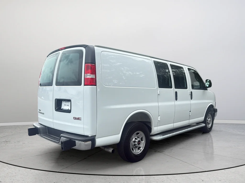2025 GMC Savana Cargo Work Van - Photo 7
