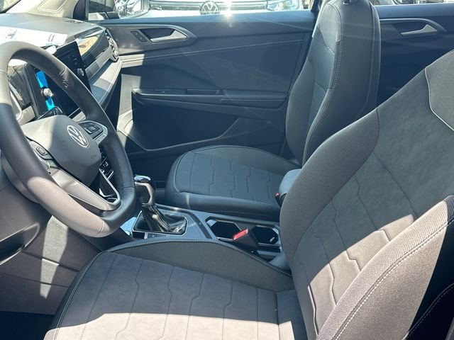 New 2026 Black Volkswagen 1.5T SE Black image 9