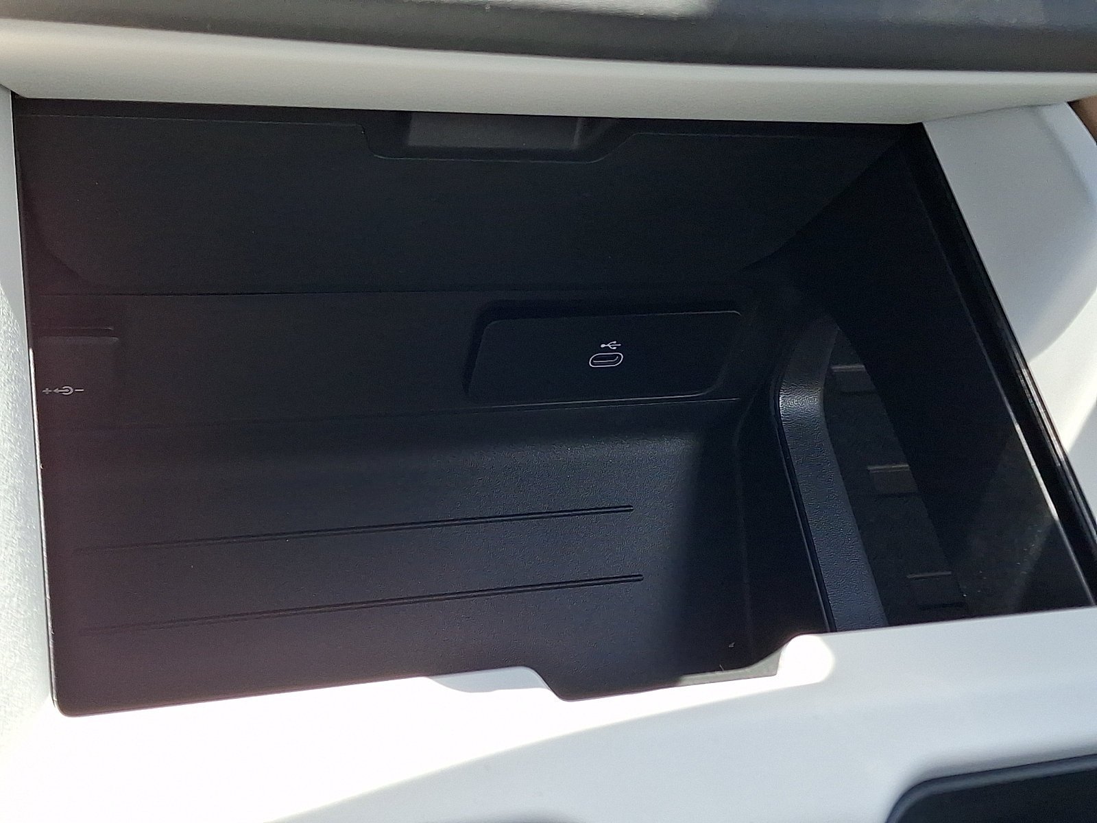 New 2026 Fuji White LAND ROVER X-Dynamic SE image 15