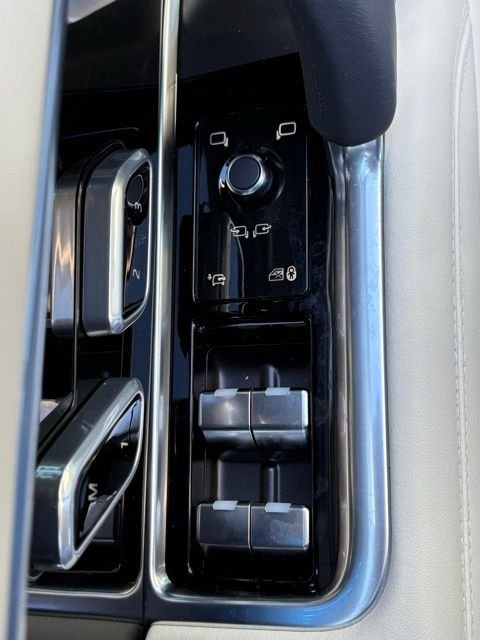 2025 Land Rover Range Rover SE - Photo 14