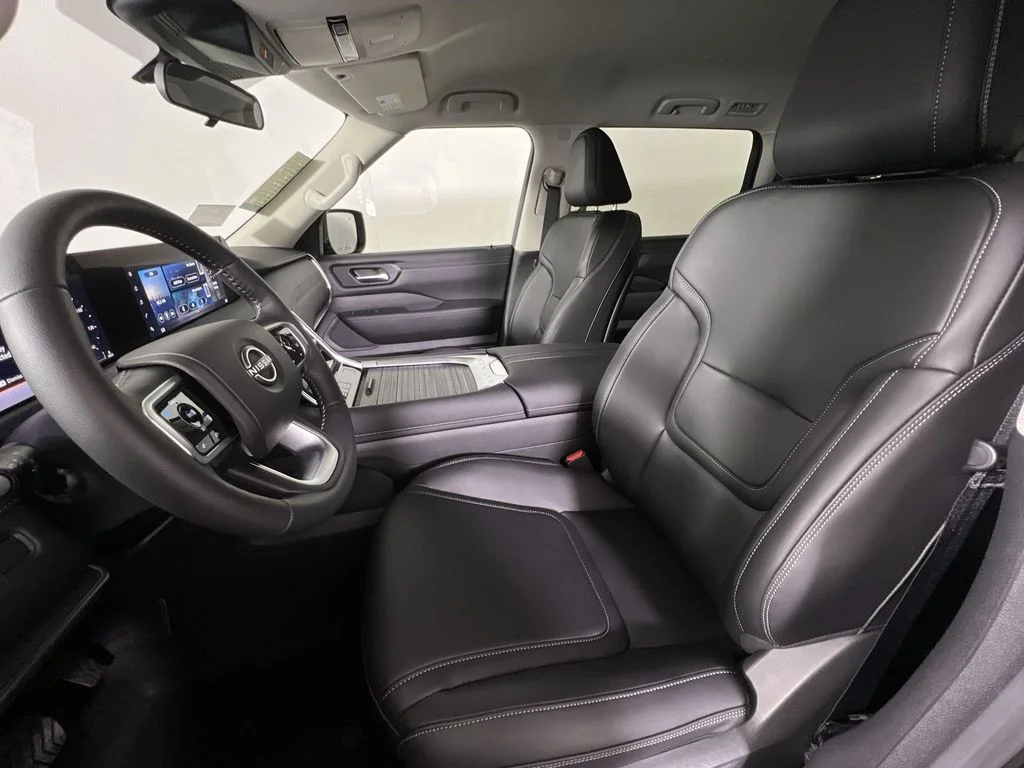 2025 Nissan Armada SV - Photo 13