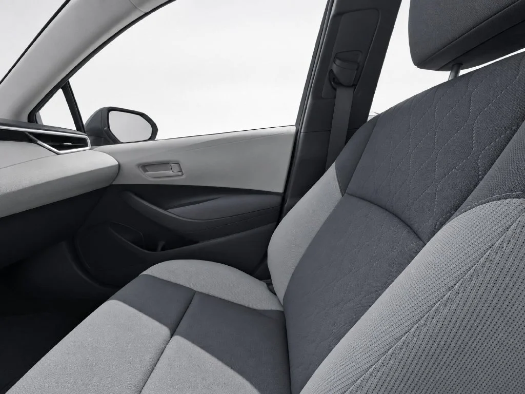 Used 2023 White Toyota LE image 15