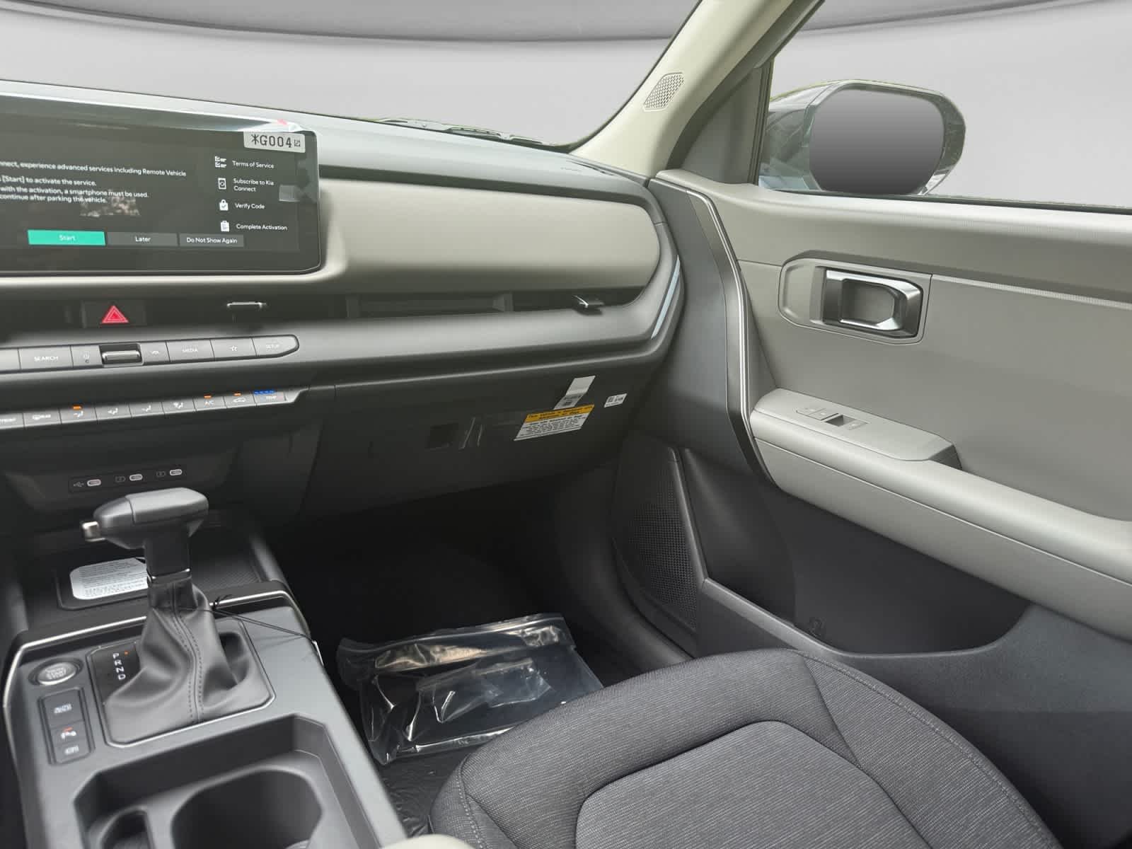 New 2027 PALE GRAY Kia S image 19