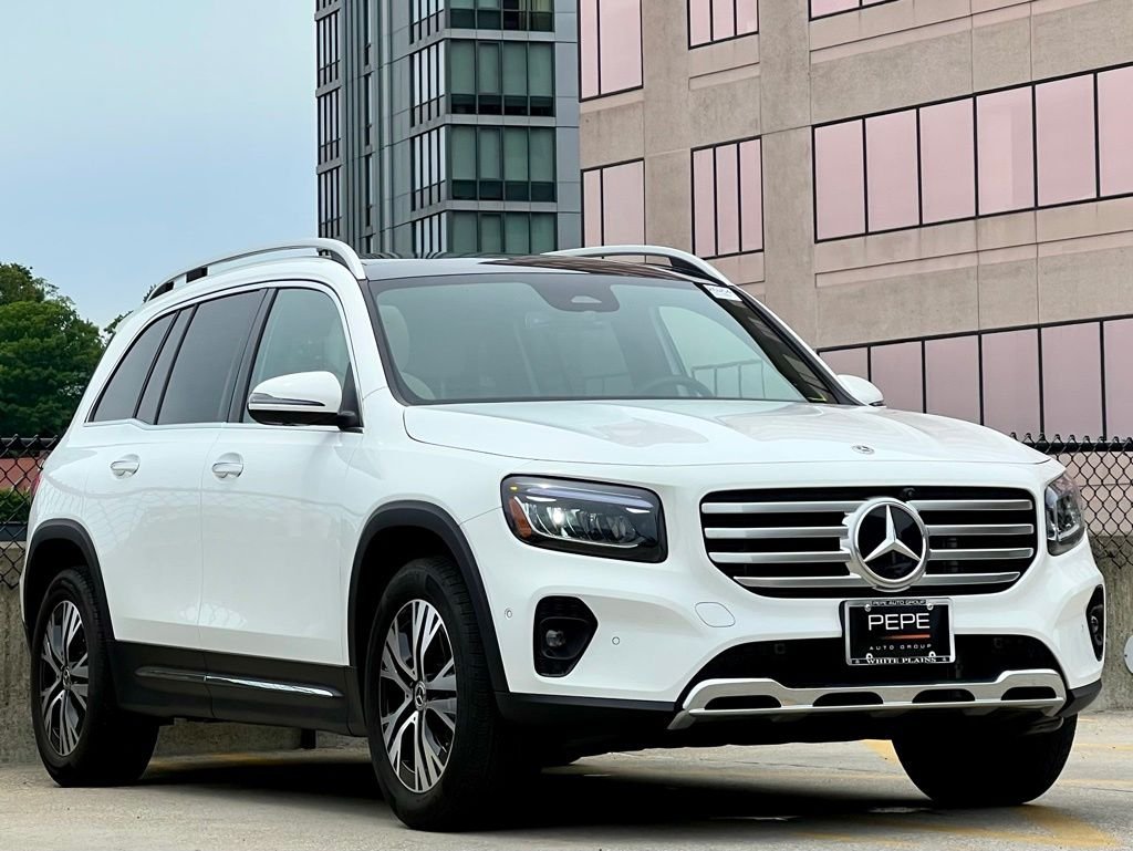 2026 Mercedes-Benz GLB GLB 250 4MATIC's photo