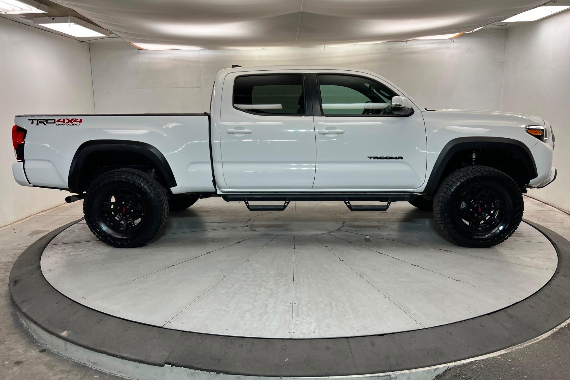 Used 2019 SUPER WHITE Toyota TRD Off-Road image 7