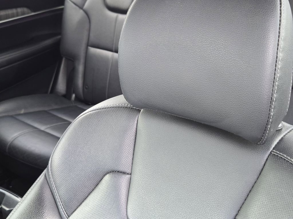 Used 2024 Silver Kia SX image 10
