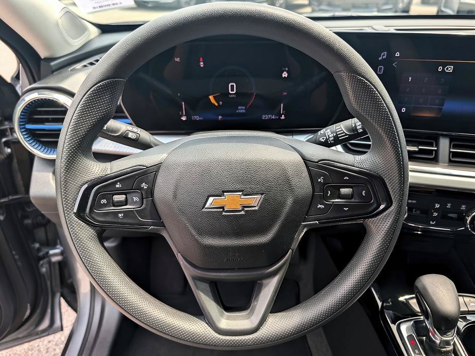Used 2025 Sterling Gray Metallic Chevrolet LT image 14