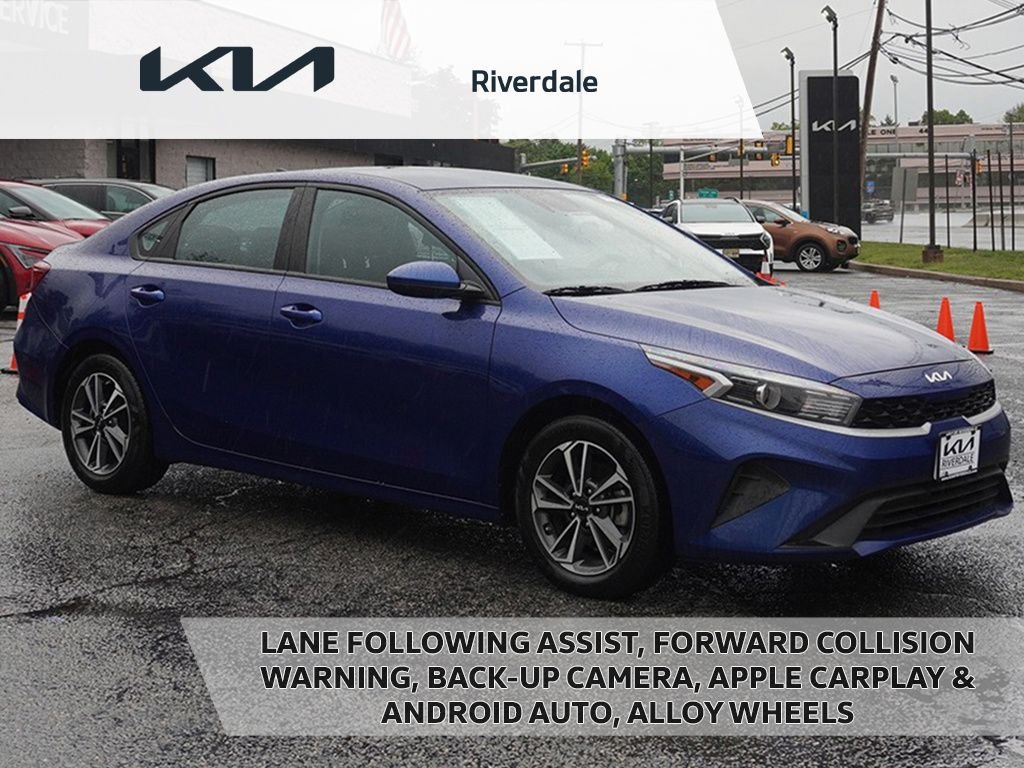 2023 Kia Forte LXS AT's photo