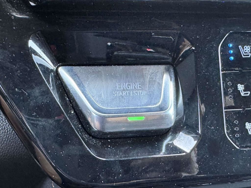 Used 2022 Black GMC AT4 image 9