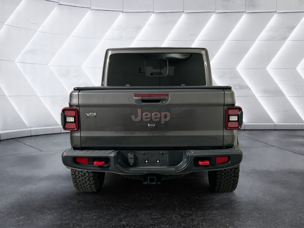 Used 2022 Gray Jeep Rubicon image 5