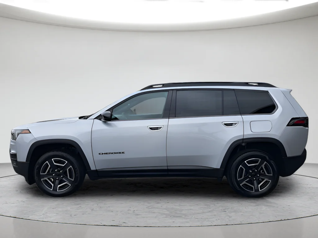 New 2026 Silver Zynith Clear-Coat Exterior Paint Jeep Laredo image 6