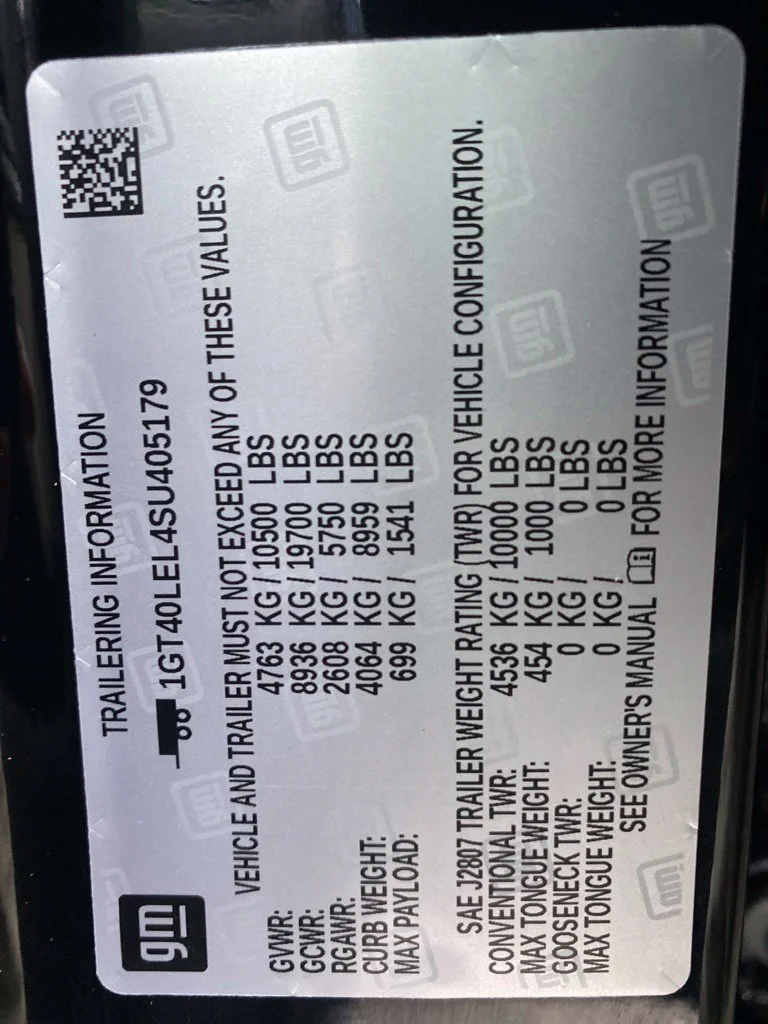 Used 2025 Onyx Black GMC Max Range Denali image 36