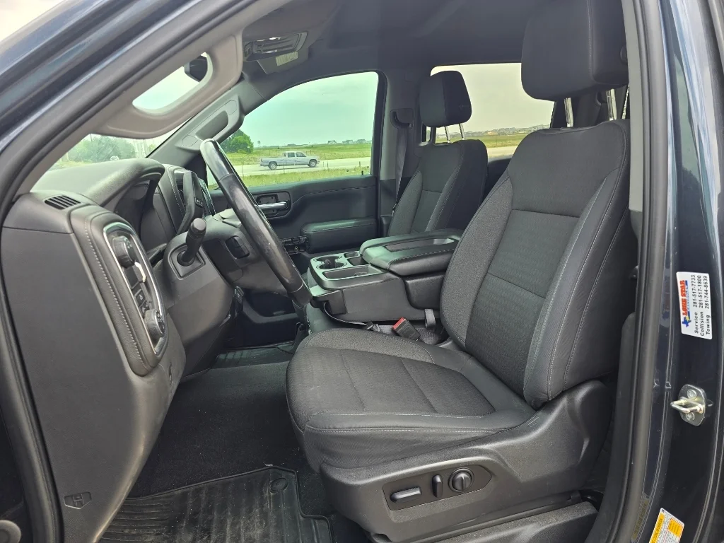 Used 2020 Shadow Gray Metallic Chevrolet LT image 14