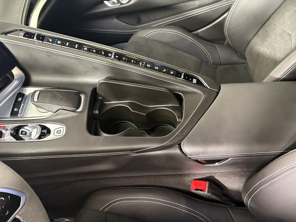 Used 2023 White Chevrolet Stingray image 36