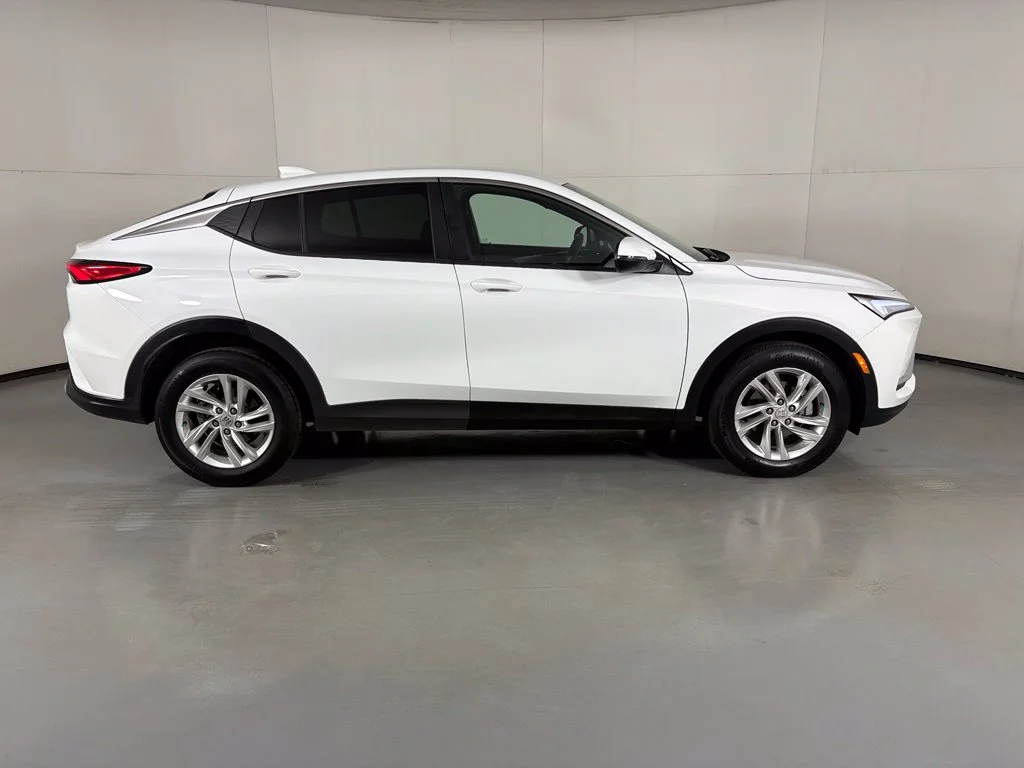 Used 2026 White Buick Preferred image 9