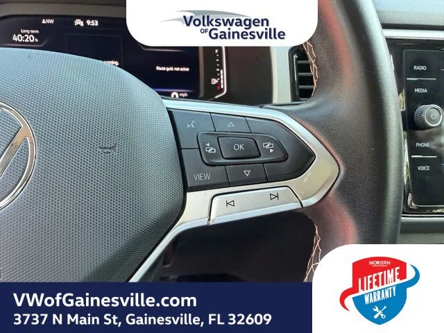 Used 2023 Pure White Volkswagen 3.6L V6 SE w/Technology image 23