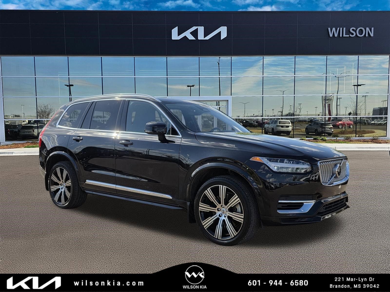 2023 Volvo XC90 T8 Recharge Plus Bright Theme 7-Seat 4WD's photo