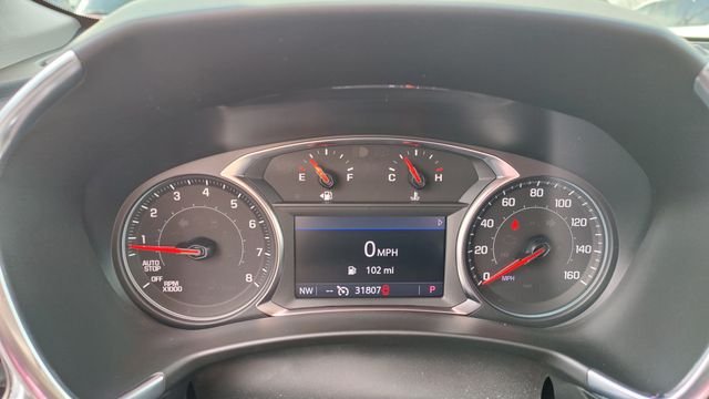 Used 2023 Red Chevrolet Premier image 18