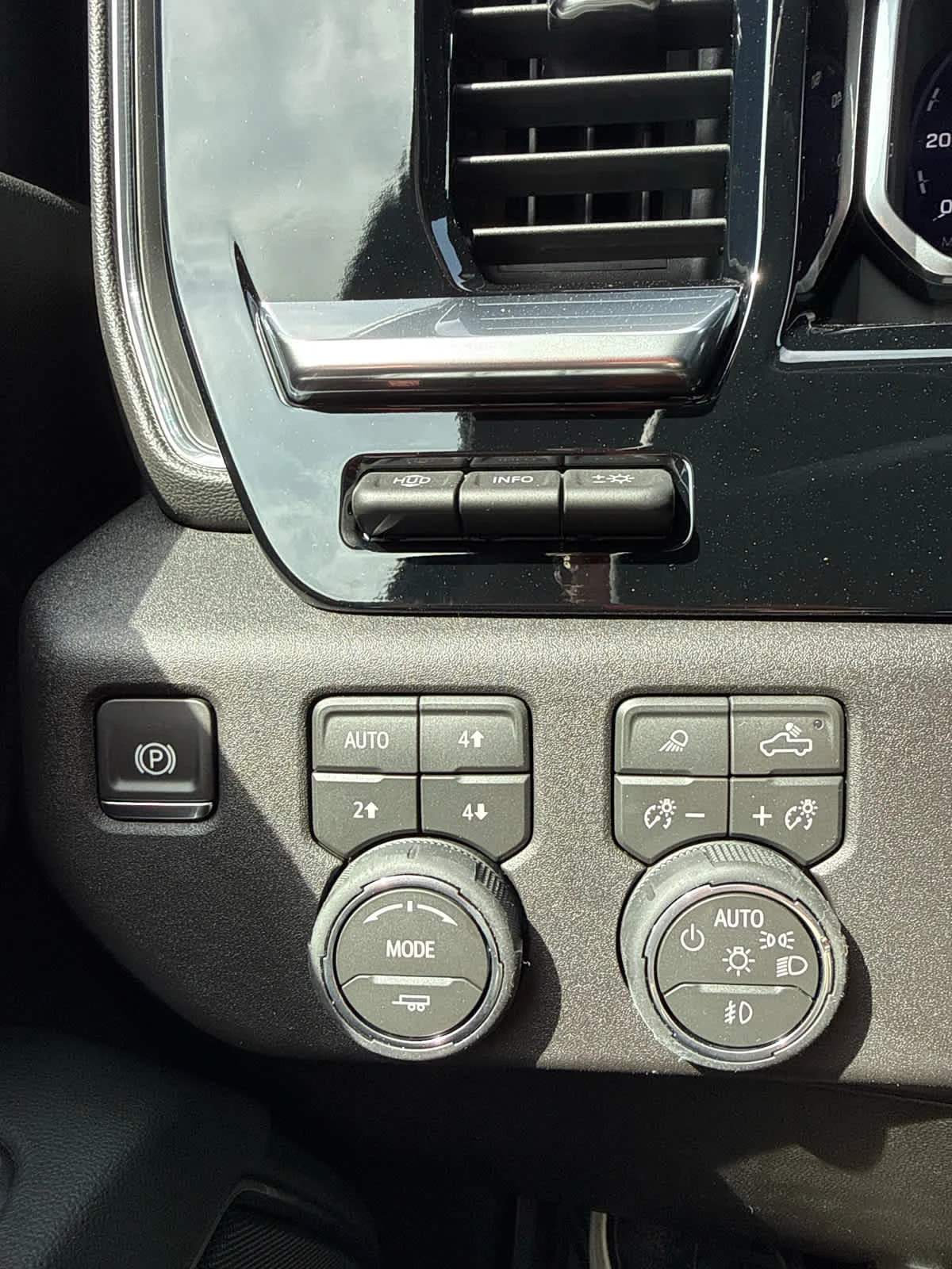 2026 Chevrolet Silverado 2500 HD LTZ - Photo 20