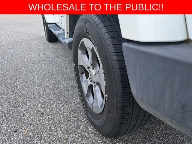 Used 2014 White Jeep Unlimited Sahara image 13