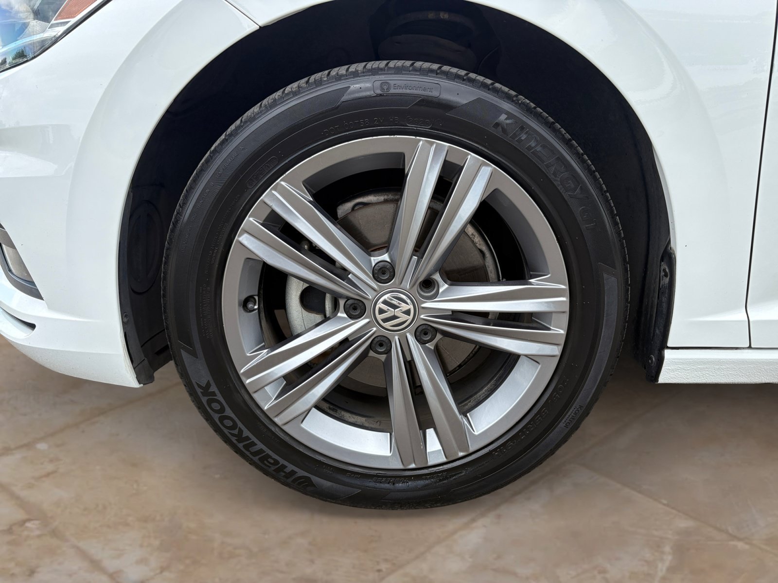 Used 2019 Pure White Volkswagen R-Line image 26