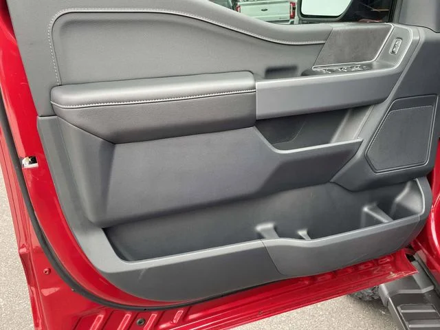 2025 Ford F-150 XLT - Photo 14