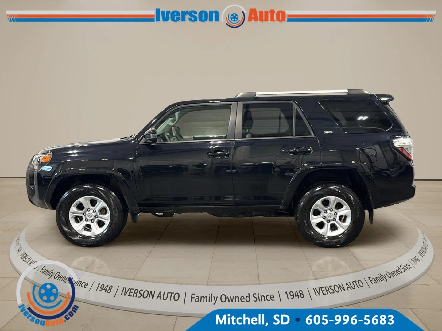 Used 2022 Black Toyota SR5 image 4