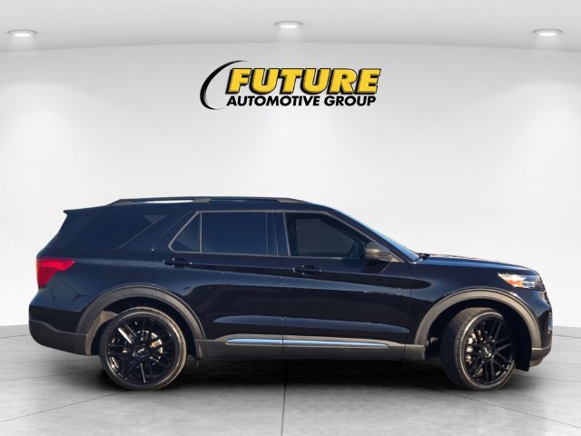 Used 2020 Black Ford XLT image 3