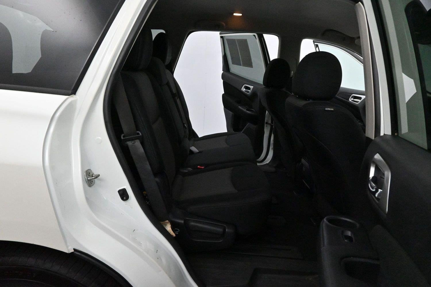 Used 2017 Pearl White Nissan SV image 31