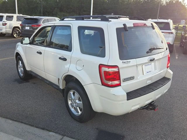 Used 2011 White Ford XLS image 9