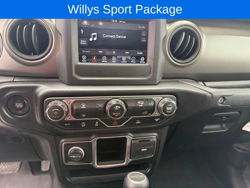 Used 2022 Silver Jeep Sport image 11