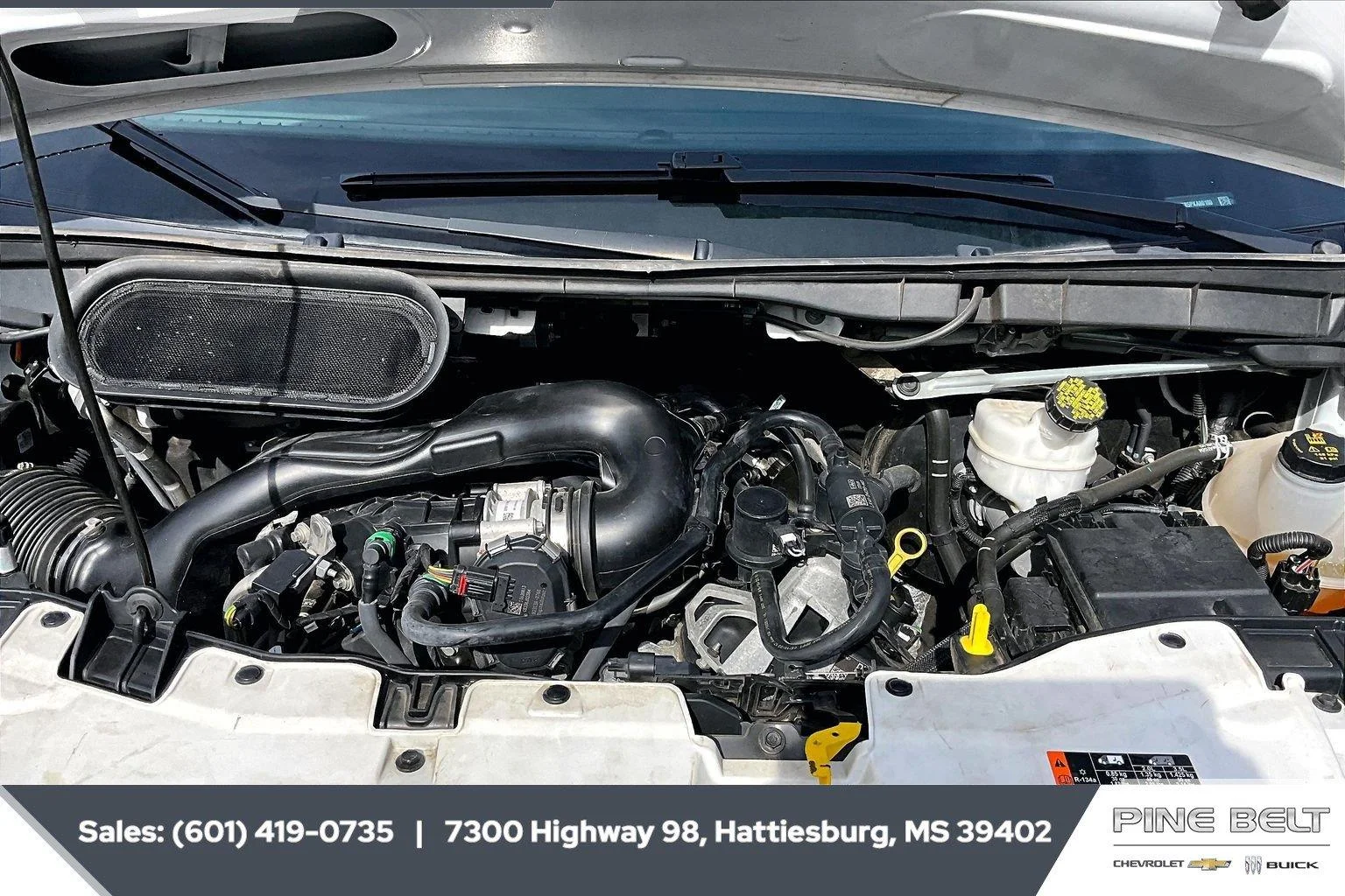 Used 2023 Oxford White Ford 350 XLT image 8