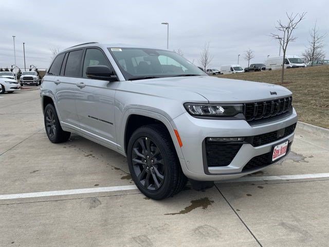 New 2026 Silver Zynith Jeep Limited Reserve image 7