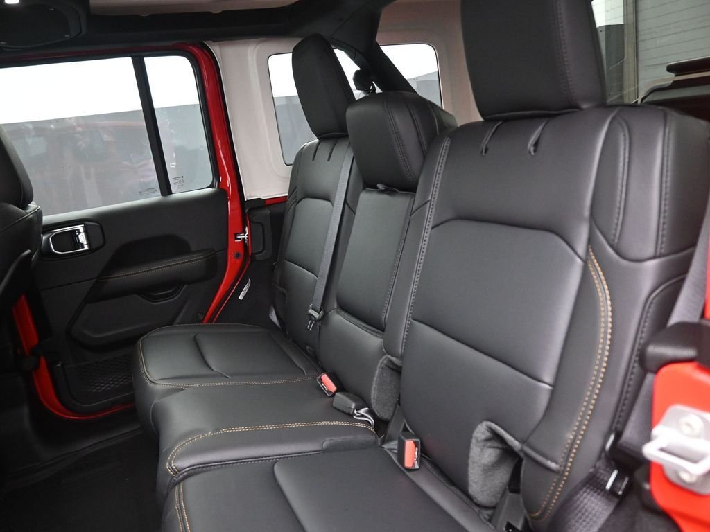 New 2025 Firecracker Red Clear-Coat Exterior Paint Jeep Sahara image 29