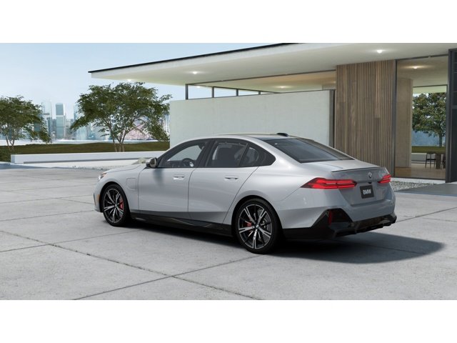 New 2027 Brooklyn Grey Metallic BMW 550e xDrive image 2