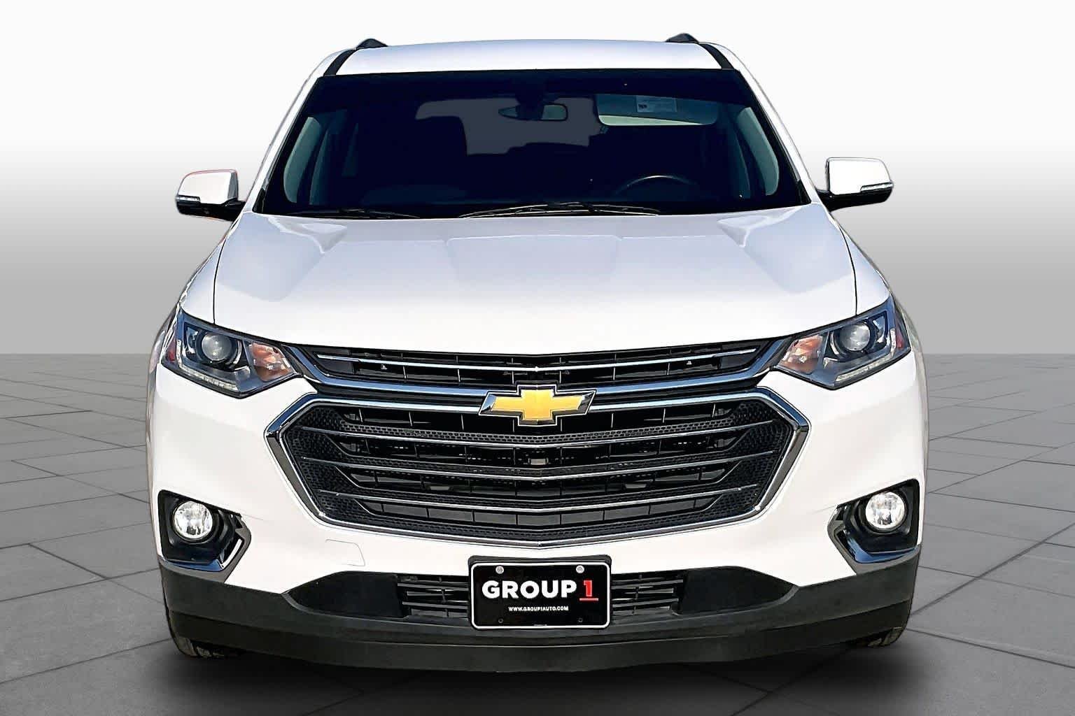 Used 2019 Summit White Chevrolet LT Cloth image 4