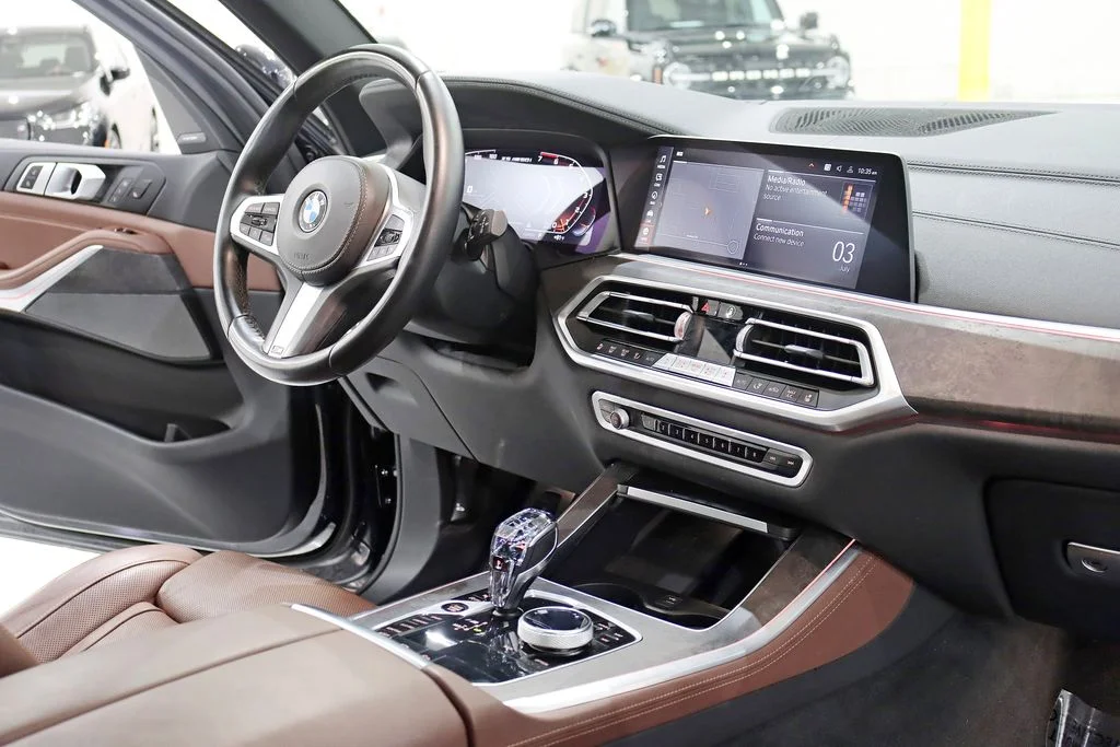 Used 2021 Black BMW M50i image 33