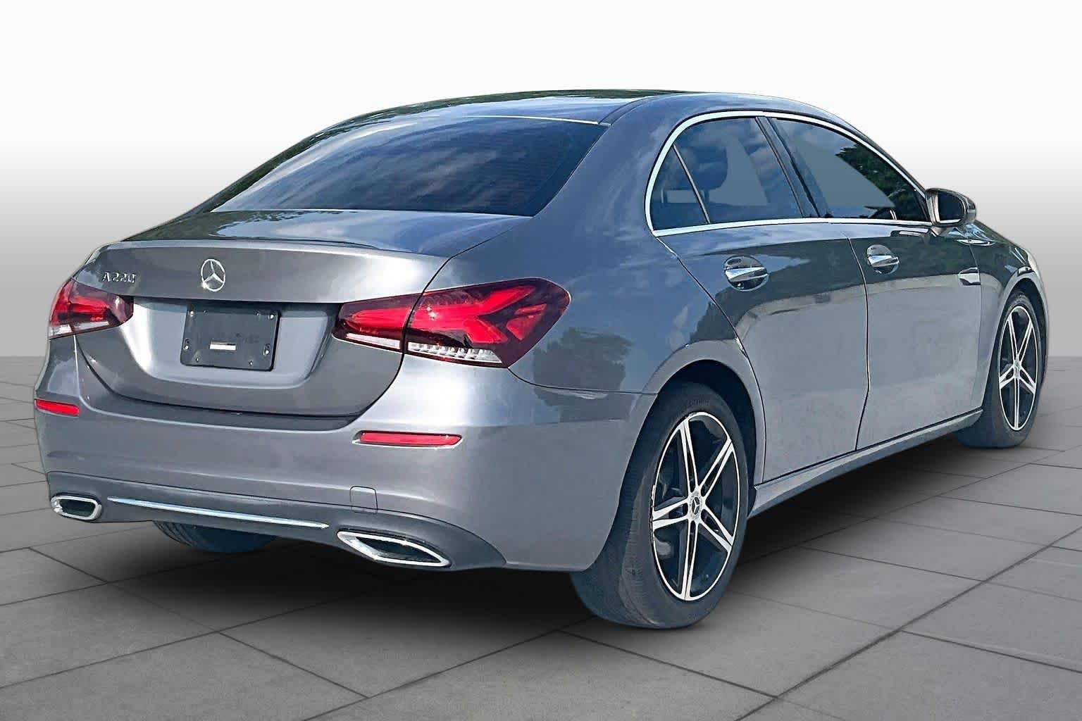 Used 2021 Mountain Grey Metallic Mercedes-Benz A 220 image 12