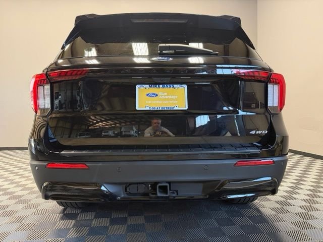 Certified Used 2025 Agate Black Metallic Ford ST-Line image 10