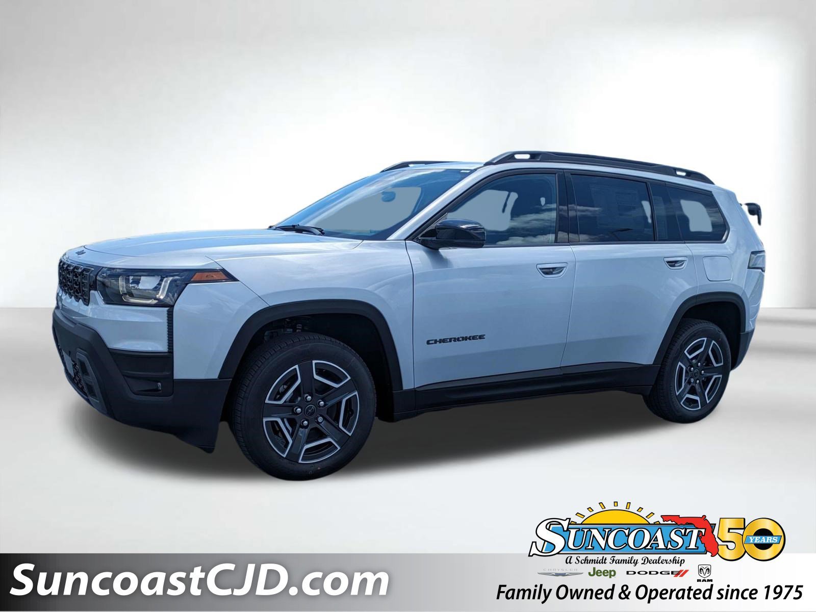 New 2026 Silver Zynith Clear-Coat Exterior Paint Jeep Limited image 1